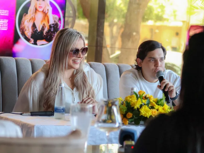 Brenda Arrieta lanzando Estar Enamorado homenaje al Binomio de Oro